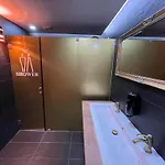 33hostel - Solo Traveller 18 To 35 Only Hostel *