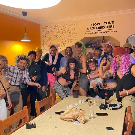 Vandrarhem 33 - Youth 18 To 35 Only