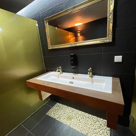 33hostel - Solo Traveller 18 To 35 Only Baleal