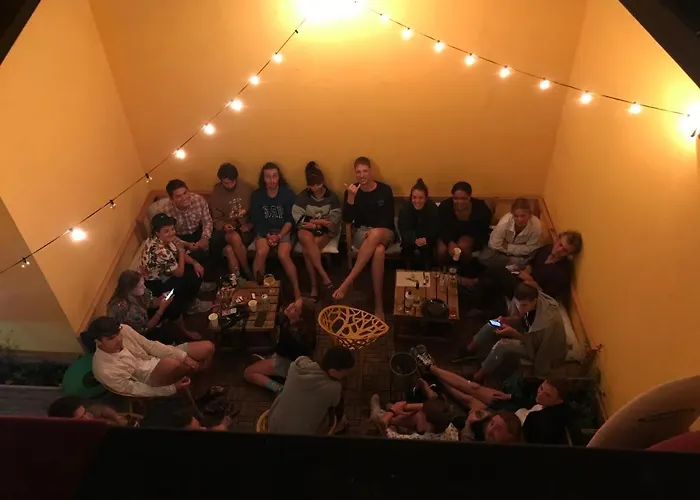 33Hostel - Solo Traveller 18 To 35 Only