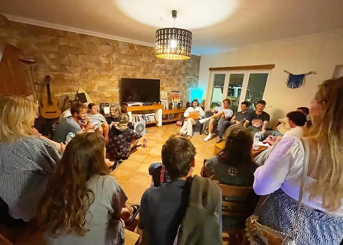 33Hostel - Solo Traveller 18 To 35 Only Baleal