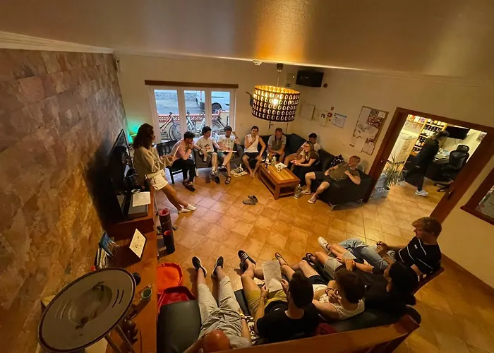 33Hostel - Solo Traveller 18 To 35 Only Baleal