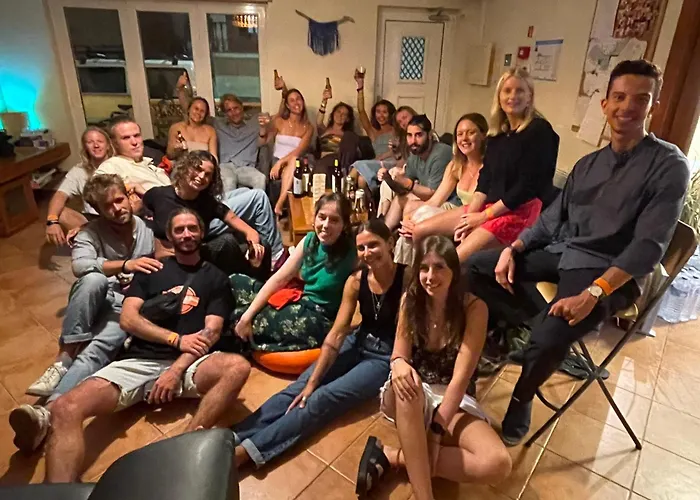 33Hostel - Solo Traveller 18 To 35 Only