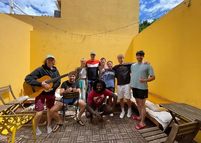 Hostel 33Hostel - Solo Traveller 18 To 35 Only Baleal